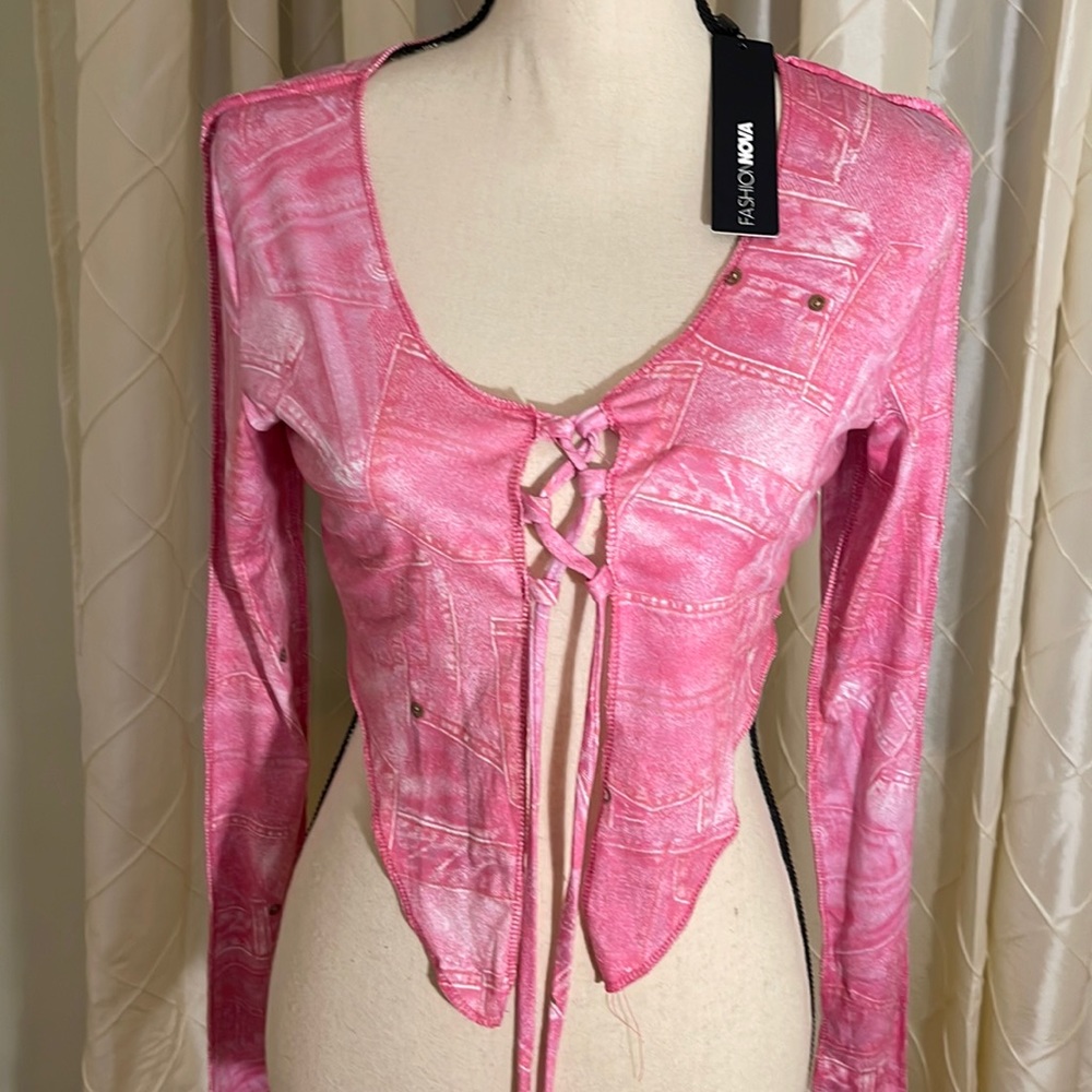 Fashion Nova. Pink Denim print top size L